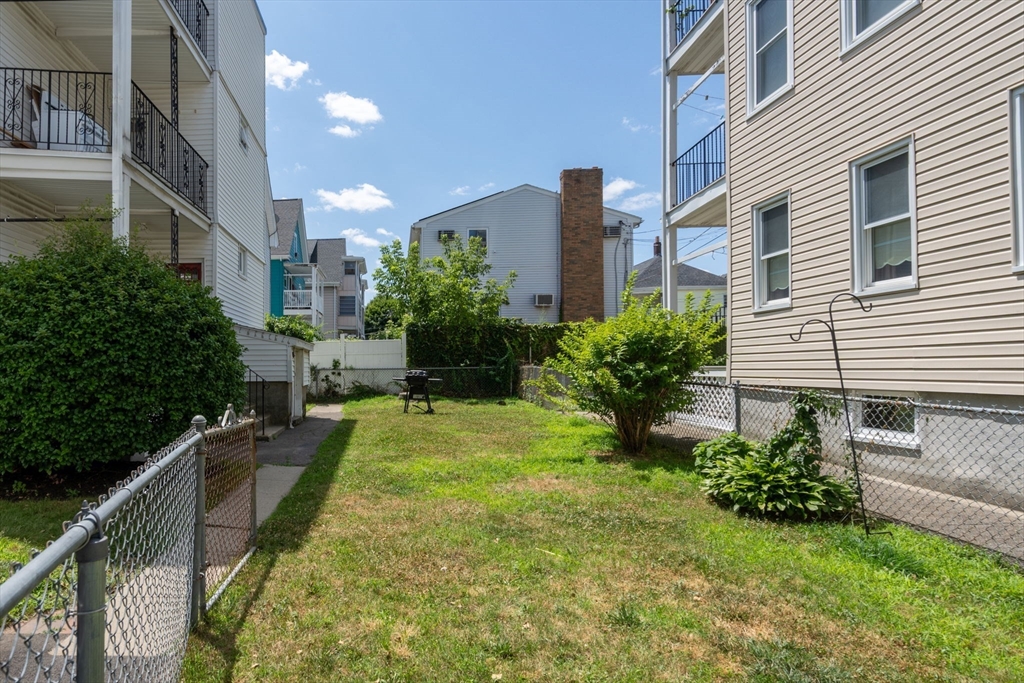 62 Vernal St, Everett