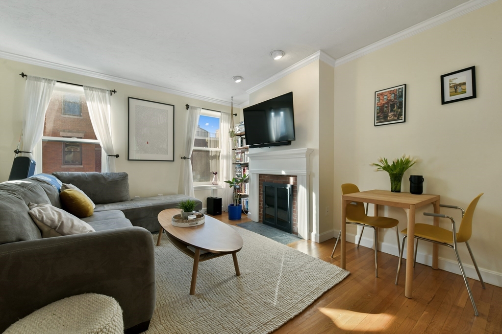 6 Grove St, Beacon Hill