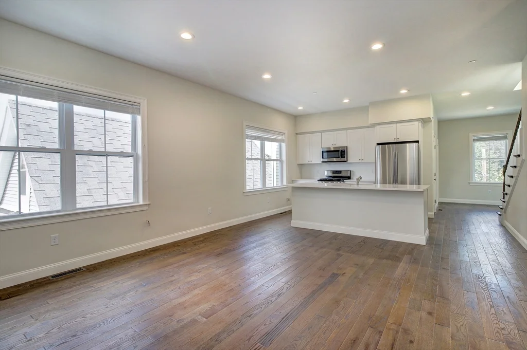 4 Kemp St, South Boston