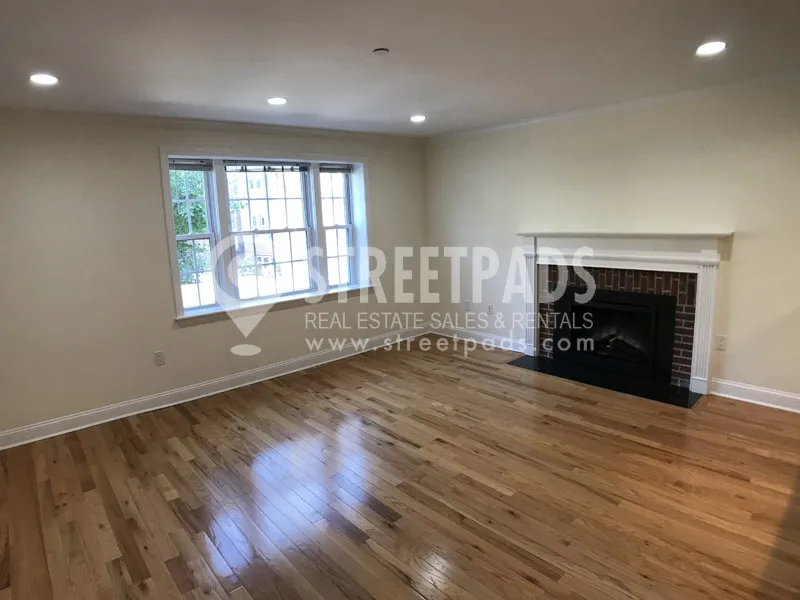 55 Langdon St, Neighborhood Nine