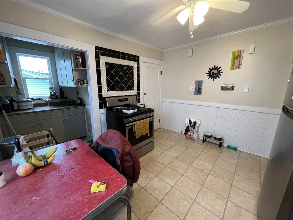 385 Arlington St, Watertown