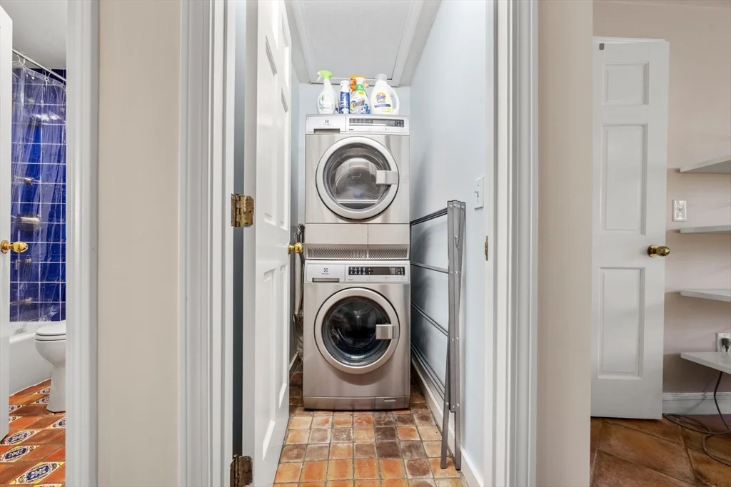 14 Craigie St, West Cambridge