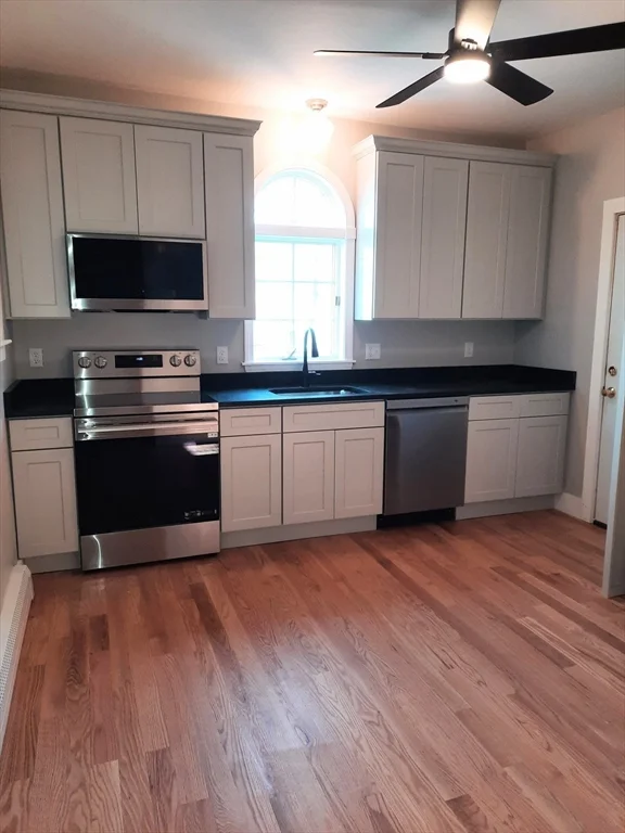 30 Cherry St, Whitman