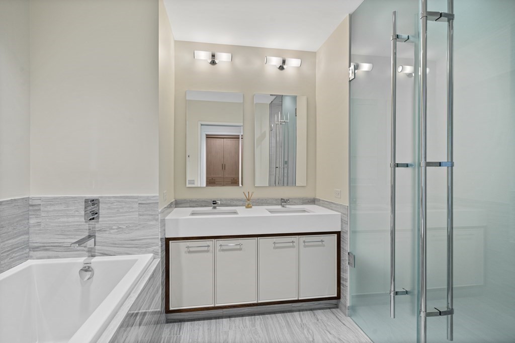 1 Dalton St, Back Bay