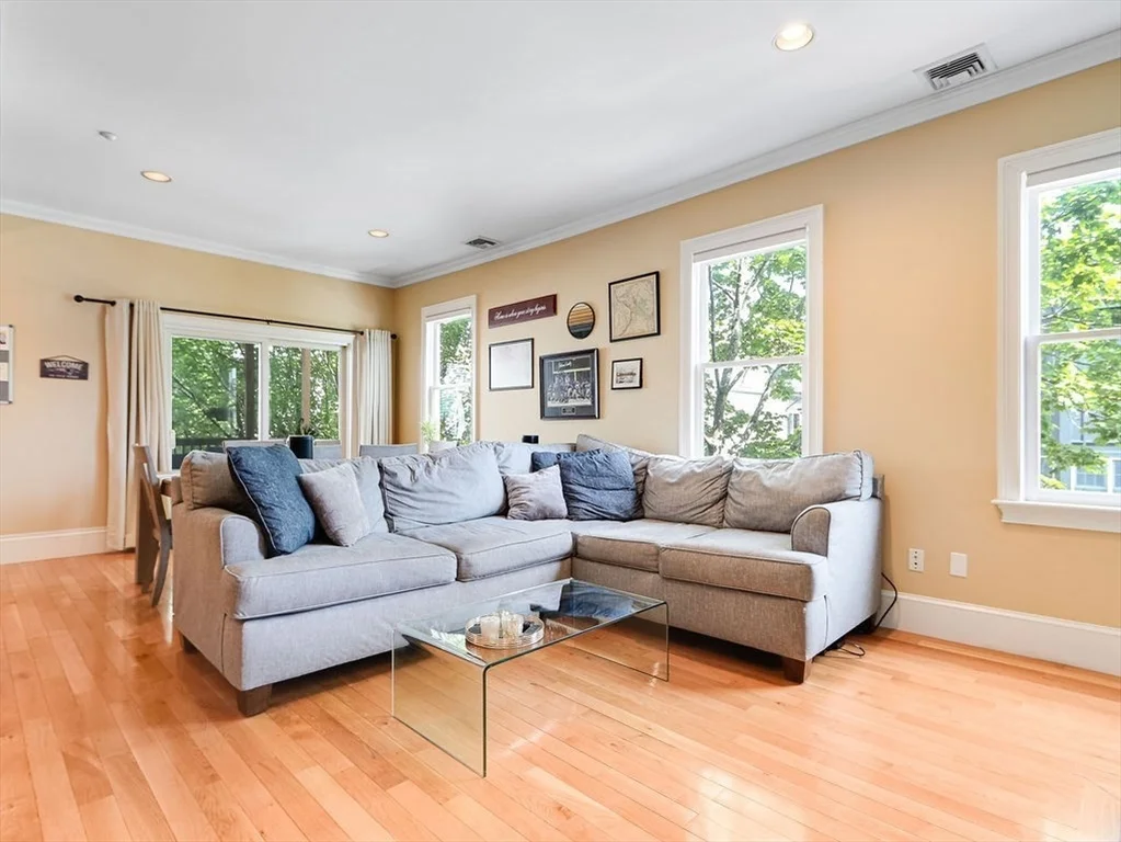 201 K St, South Boston