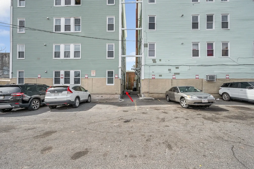 50 1/2 Common St, North Lawrence