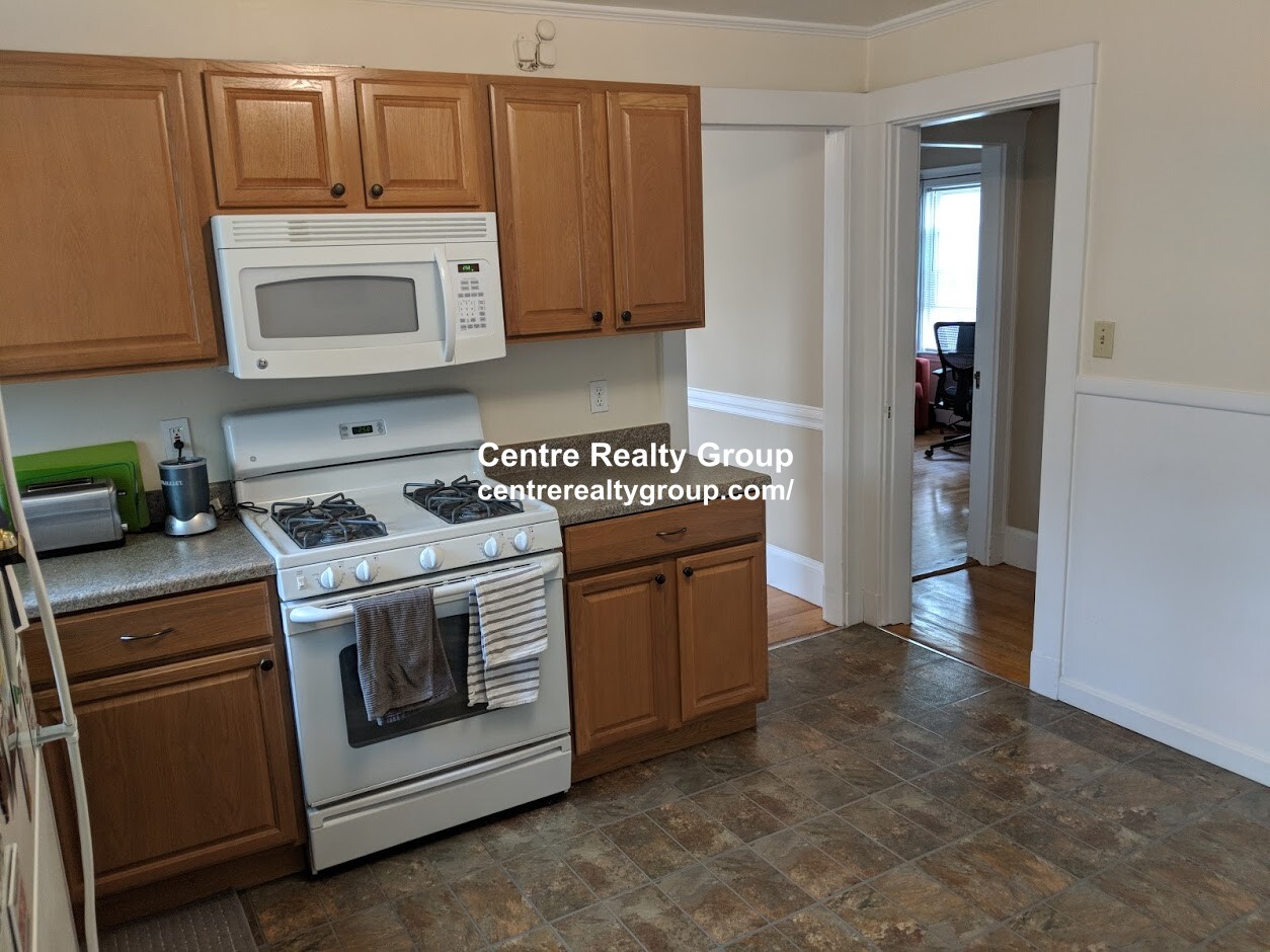 12 Westbourne Rd, Newton Centre