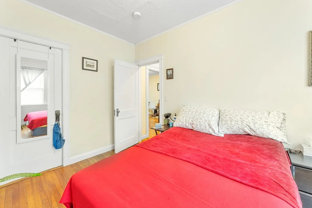 179 Kent, Longwood
