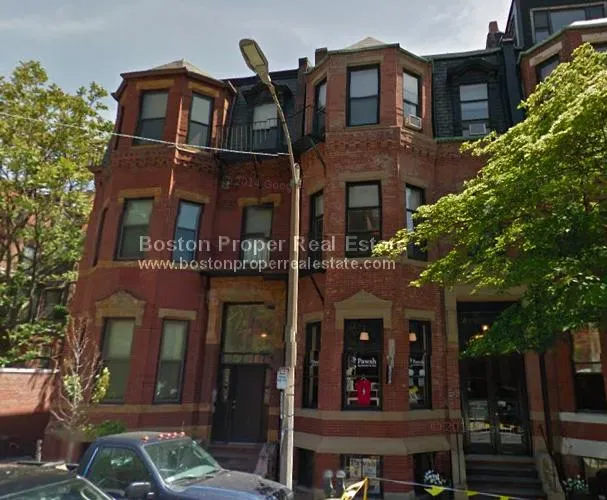 31 Gloucester St, Back Bay