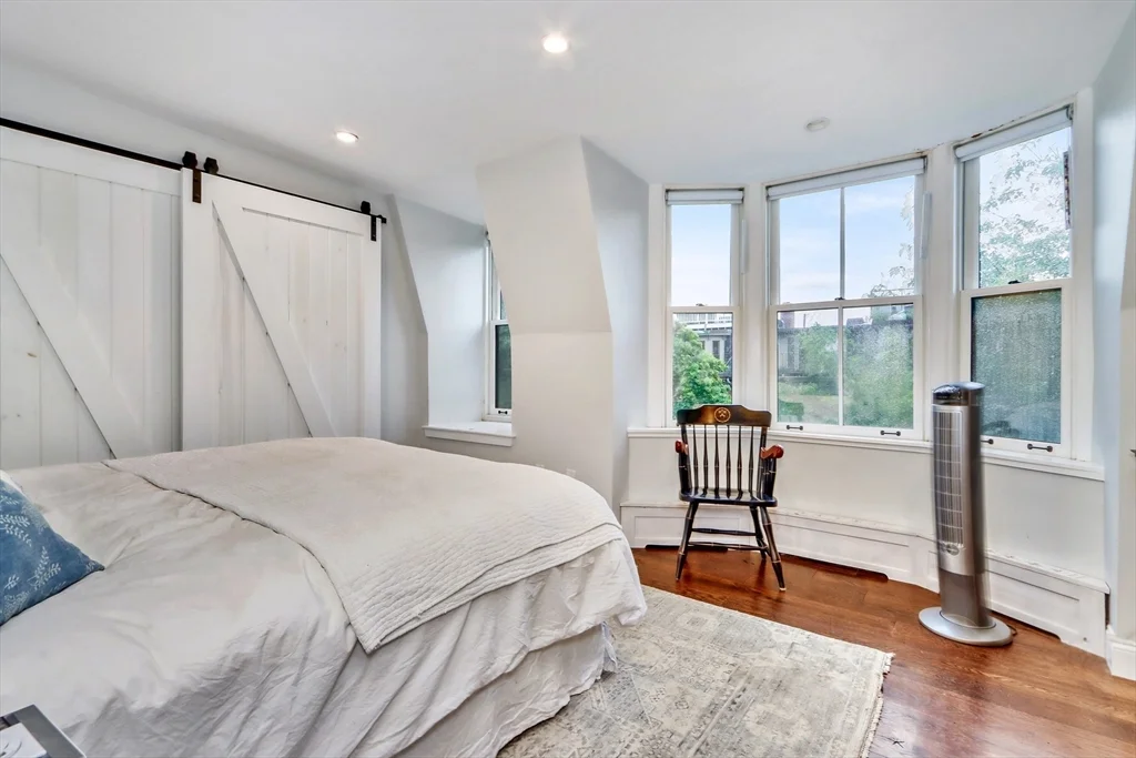 103 Appleton, South End