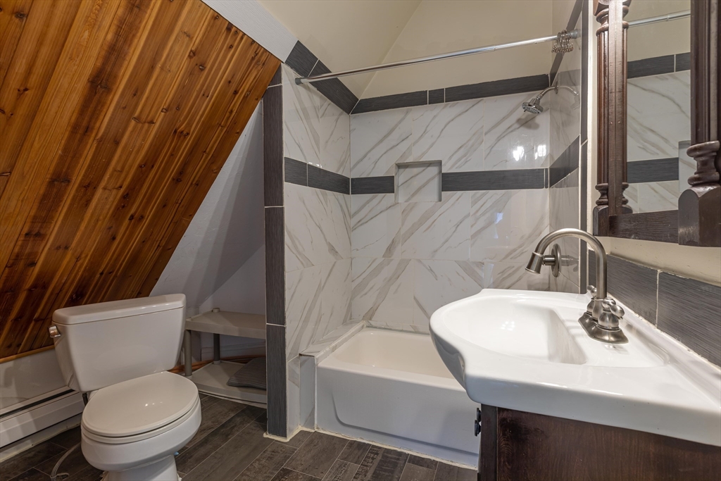 376 Medford St, Somerville