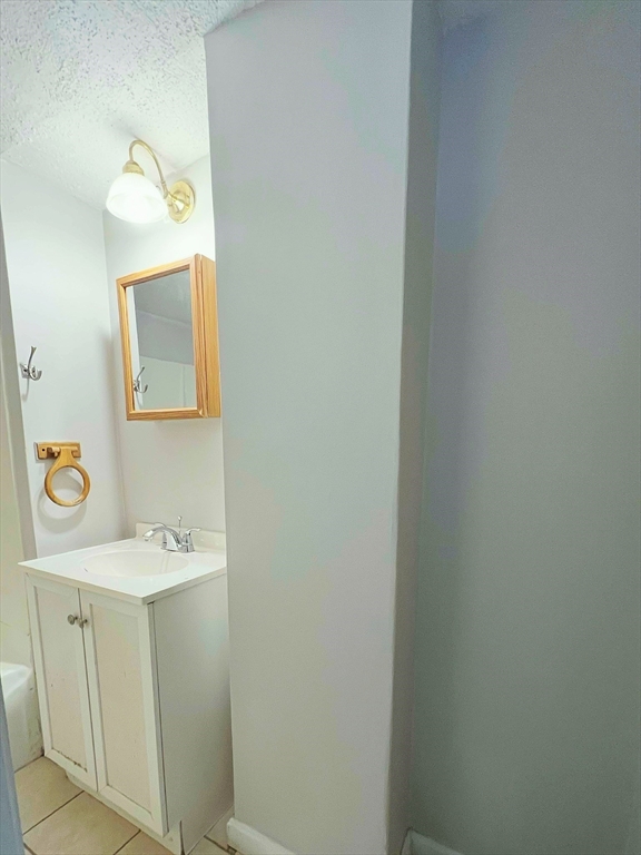 4 Harrison St, Natick