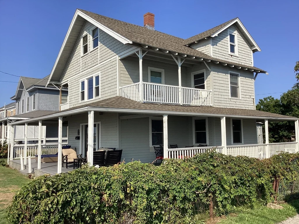 36 Sunset Ave Winter Rental, Hull