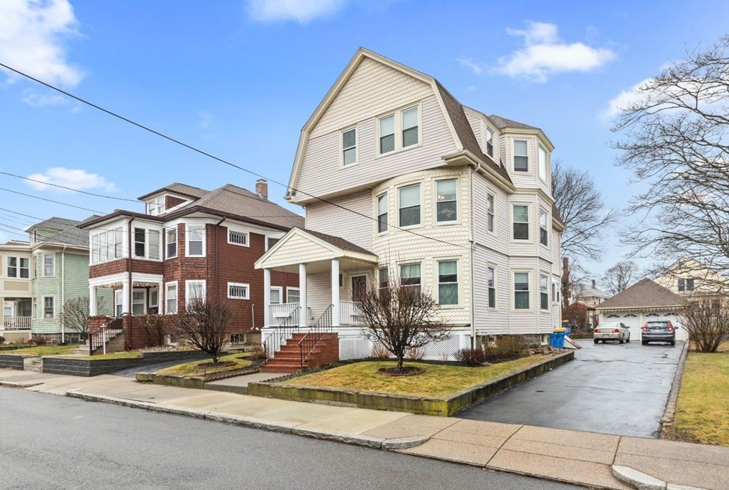 76 Fremont St, Winthrop