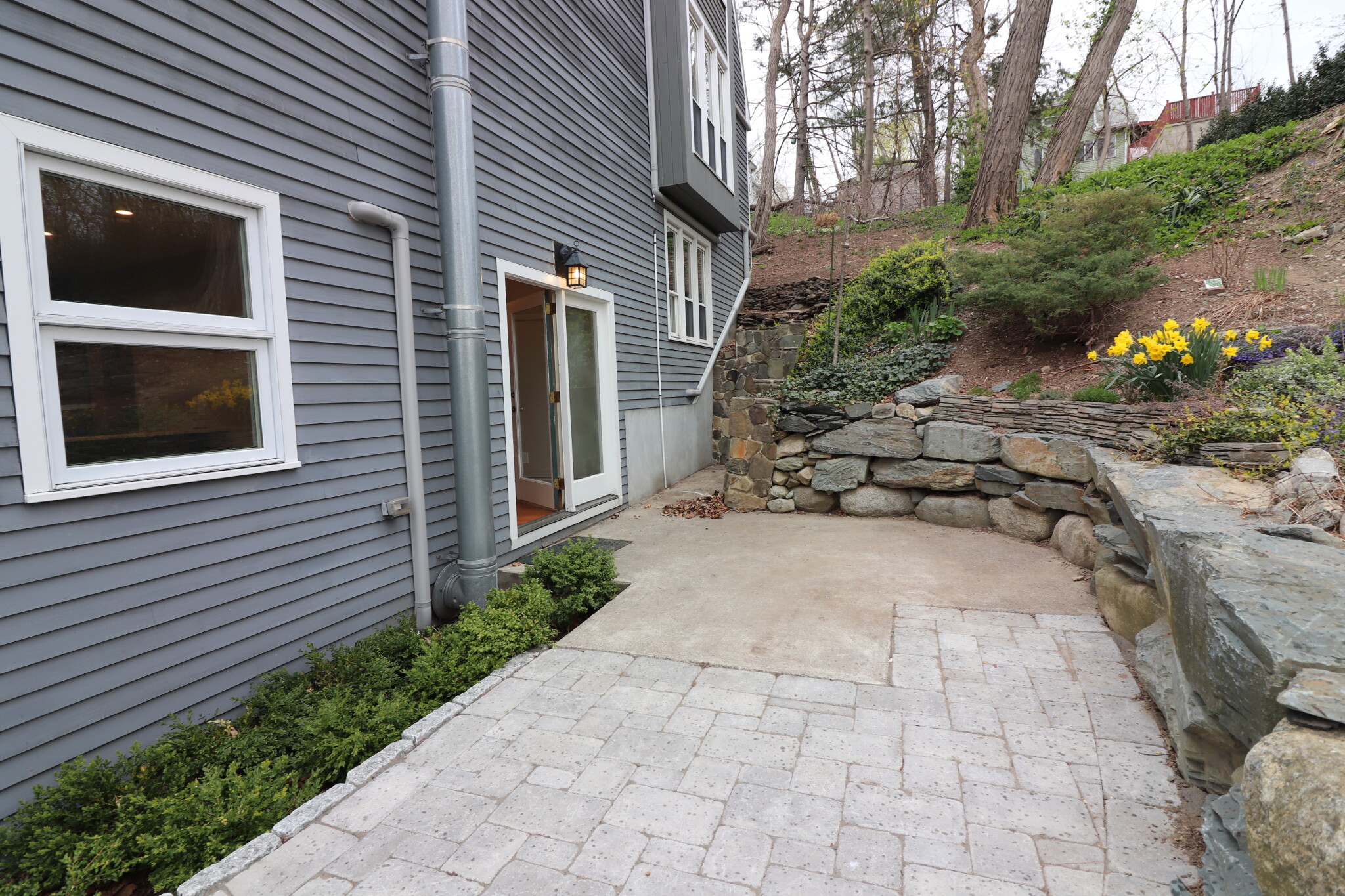 119 Whites Ave, Watertown