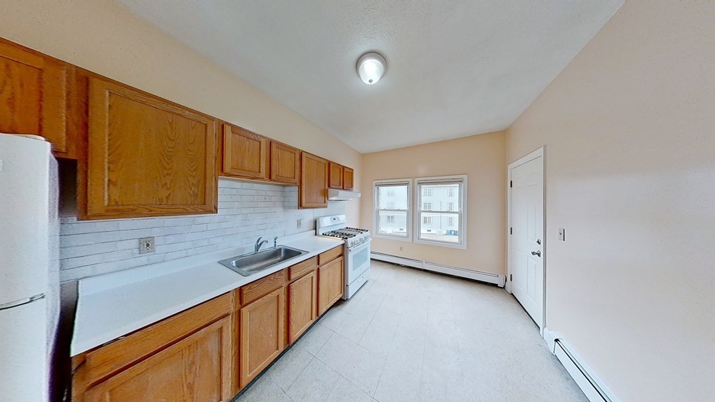 33 Elmore St, Roxbury