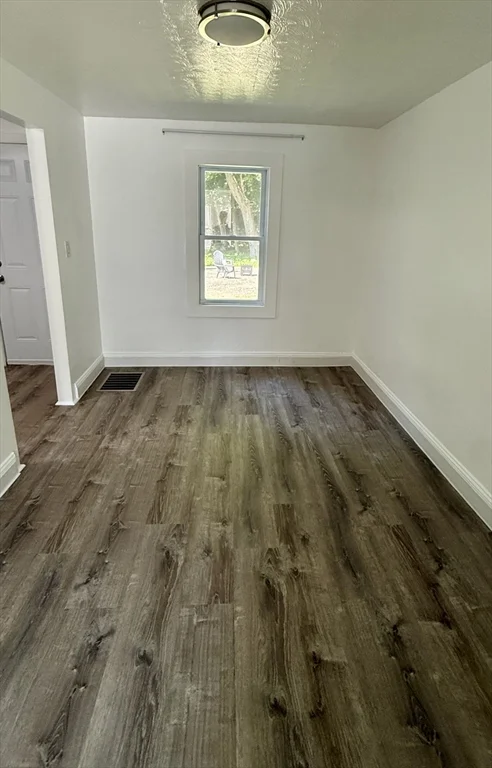 487 Mill St, Worcester