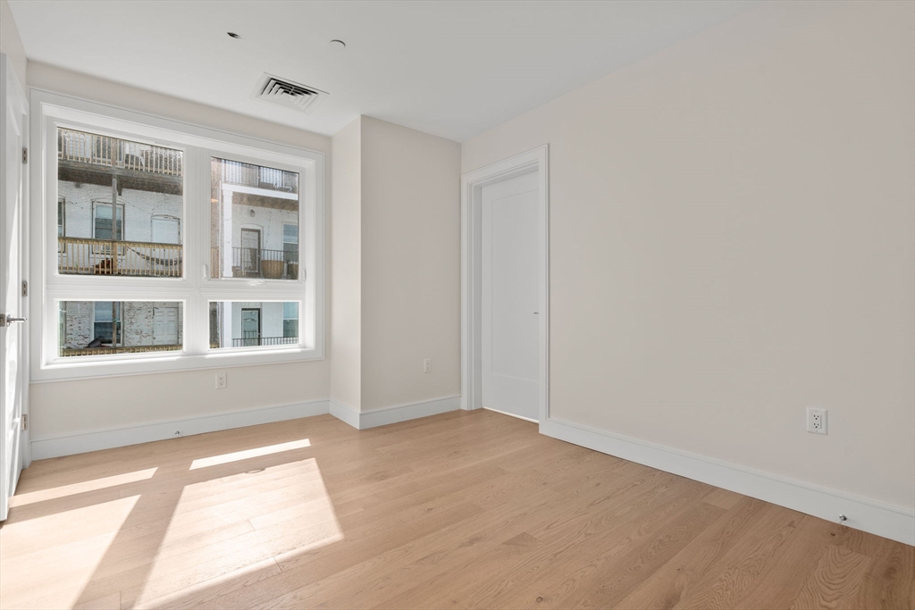 301 Border St, Central Square