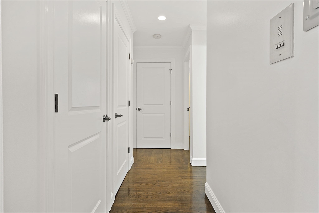 71 Oxford Ave, Strawberry Hill