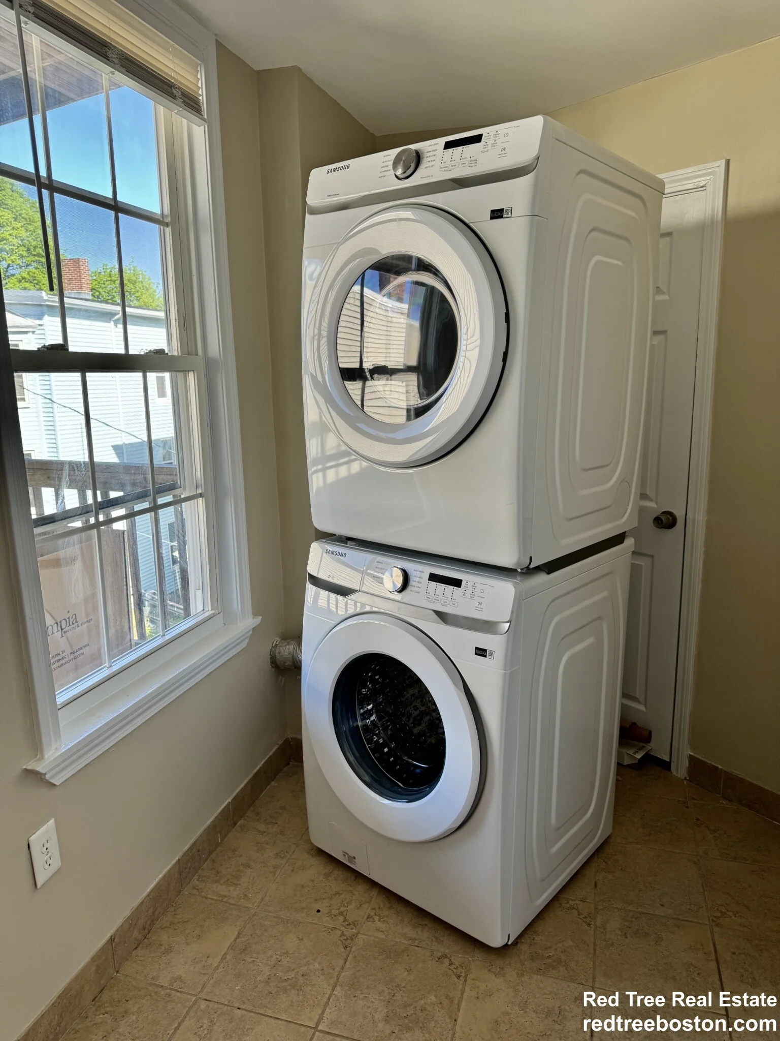 22 Elmore St, Roxbury