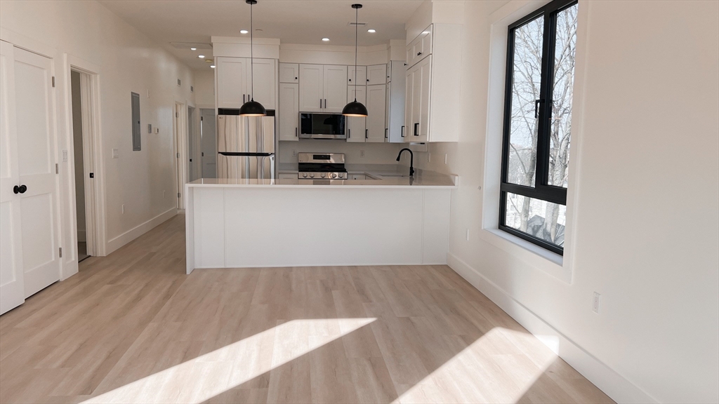 22 Mount Bowdoin Ter, Dorchester