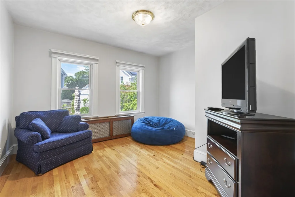 17 Gilbert St, Newton