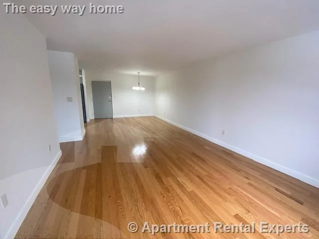 474 Broadway, Magoun Square