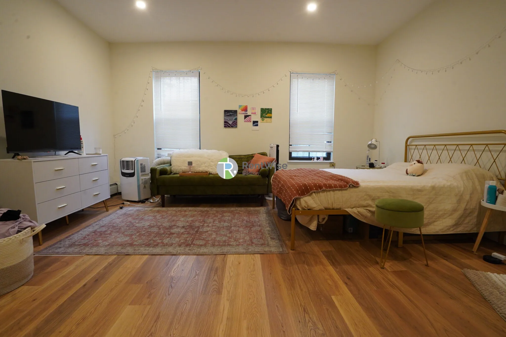 550 Massachusetts Ave, South End