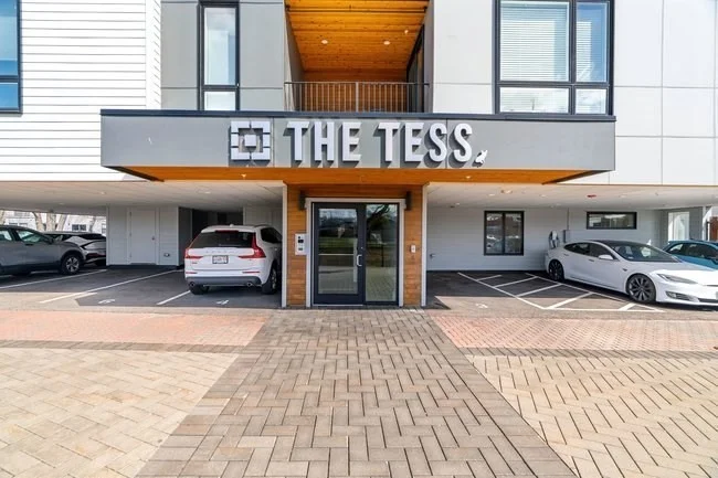 946 Saratoga St, East Boston