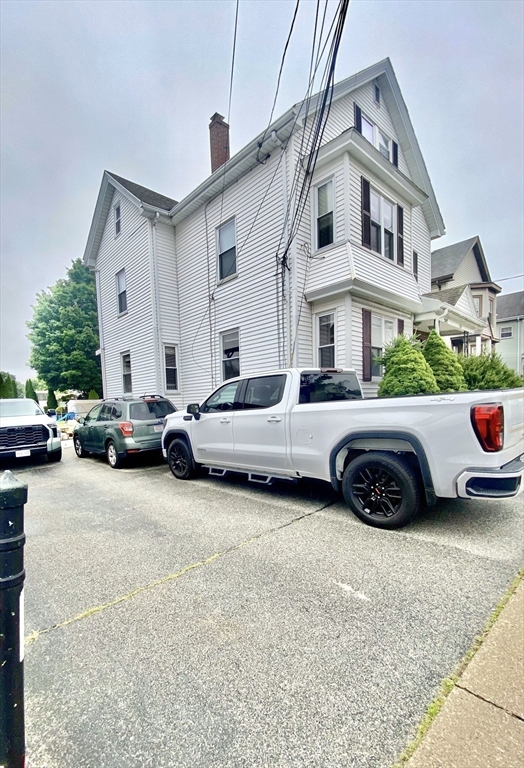 264 Newton St, Waltham