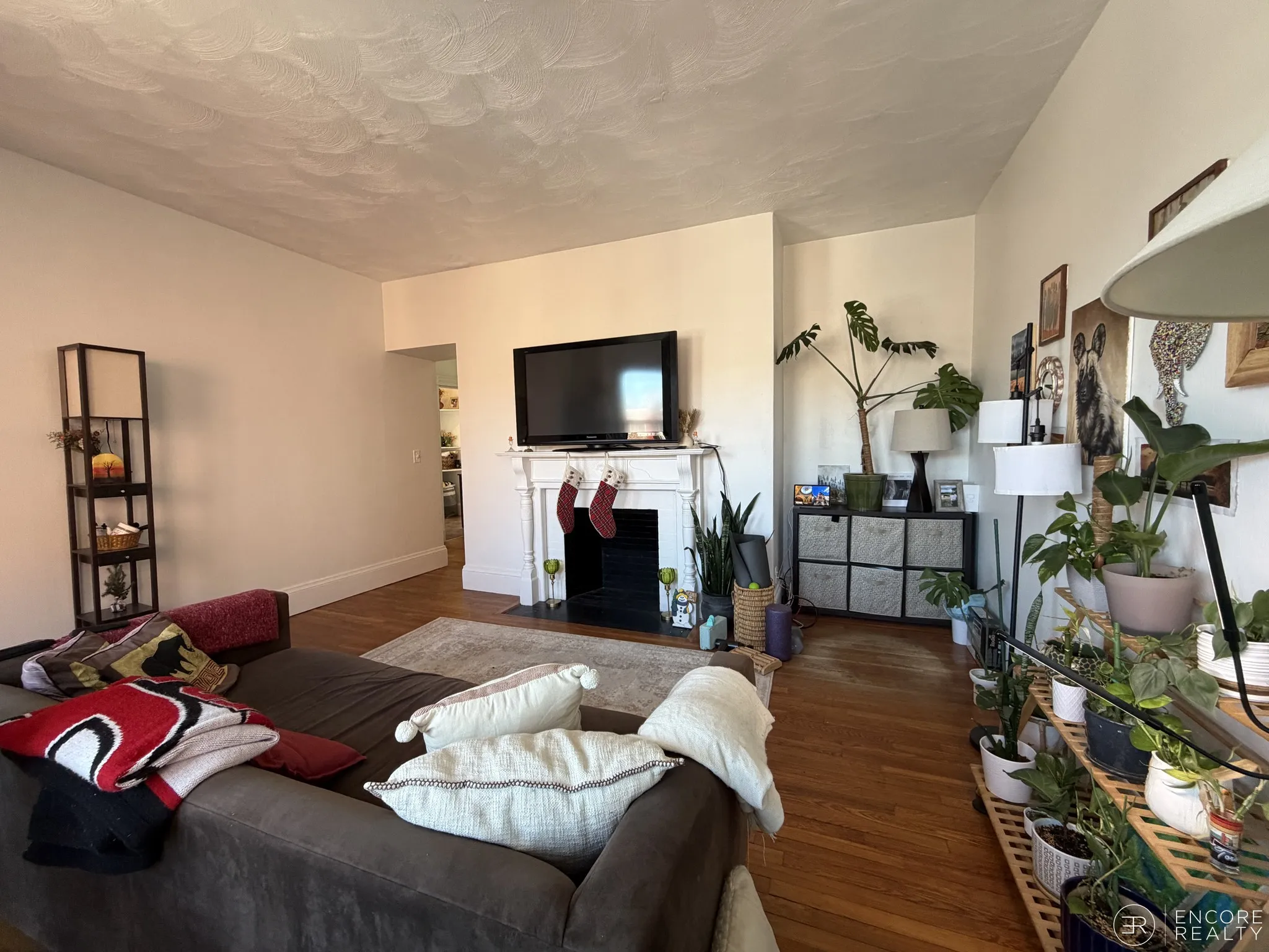 16 Davis Ave, Emerson Gardens