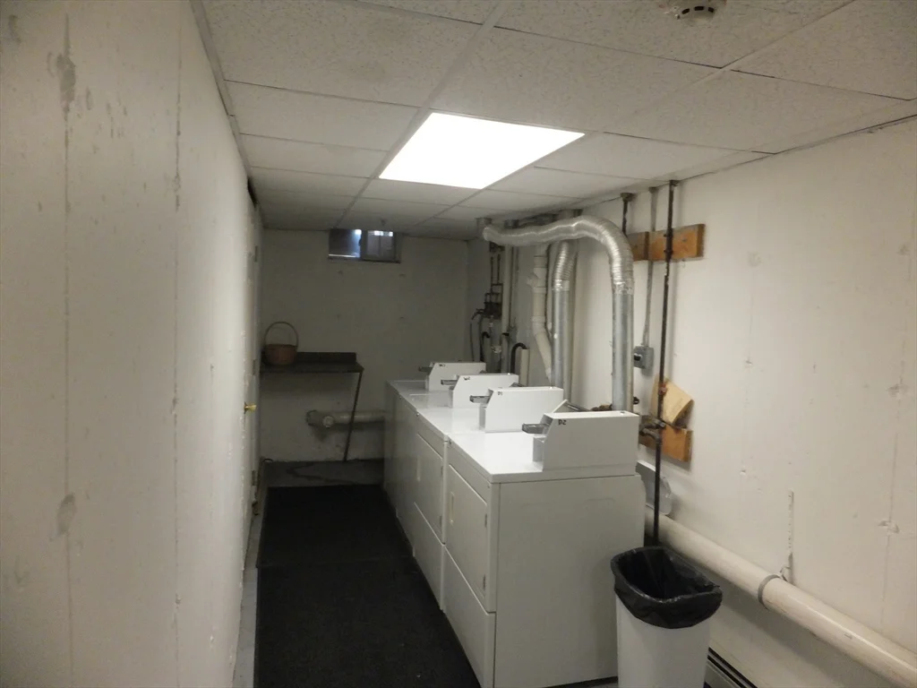 1581 Commercial St, Weymouth