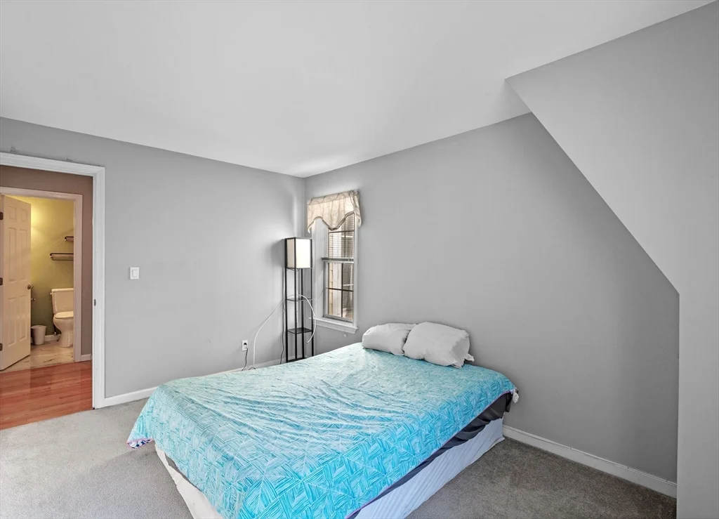 709 Gazebo Cir, Reading