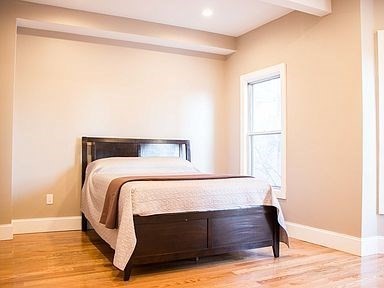 43 Old Harbor St, South Boston