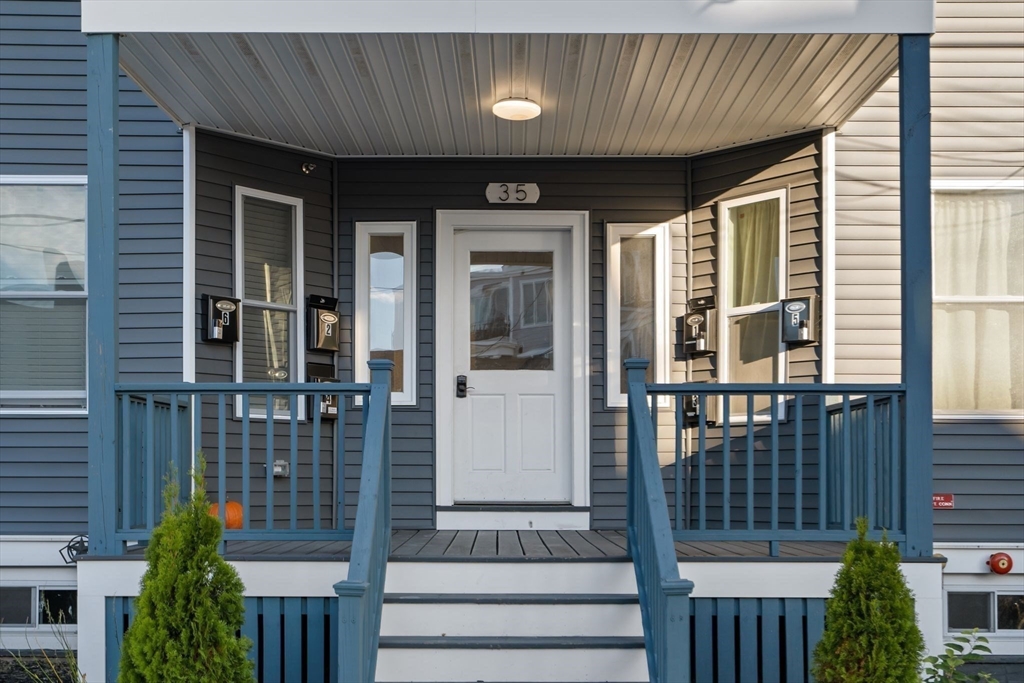 35 Somerset Ave, Winthrop