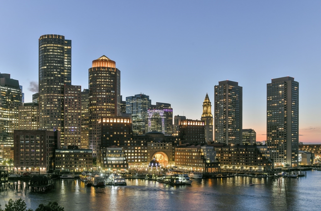 85 E India Row, Waterfront