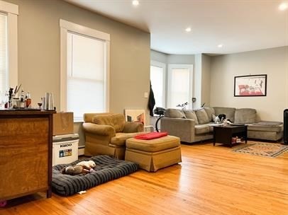 642 Moody St, Waltham