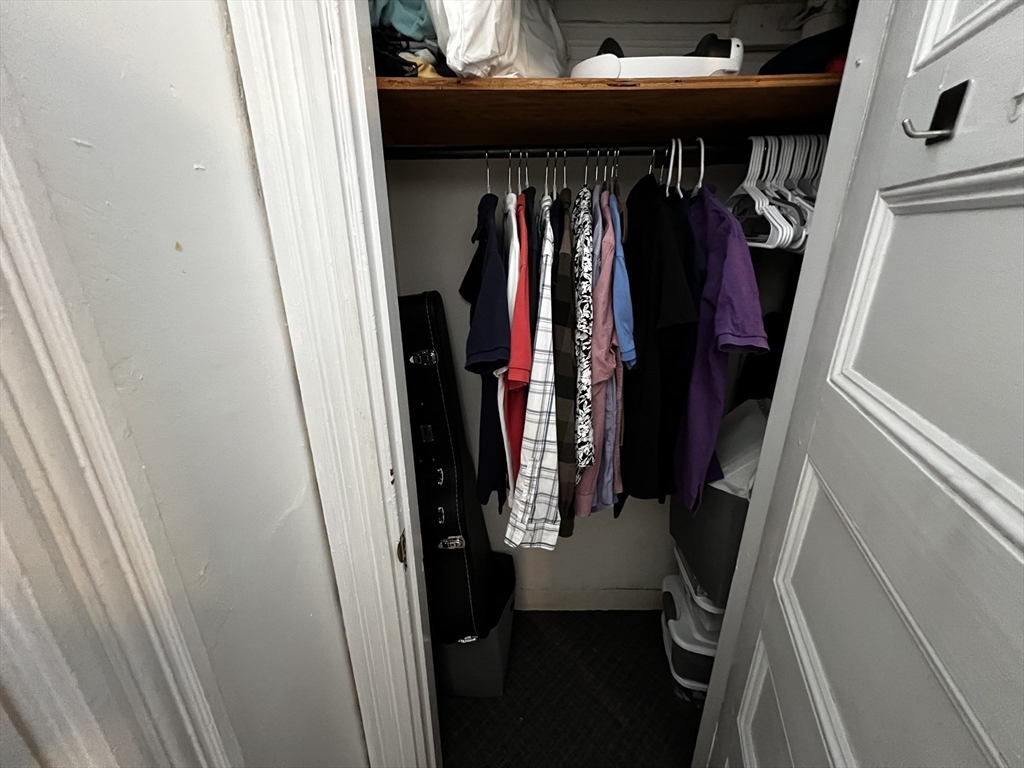 34 Cherokee St, Mission Hill