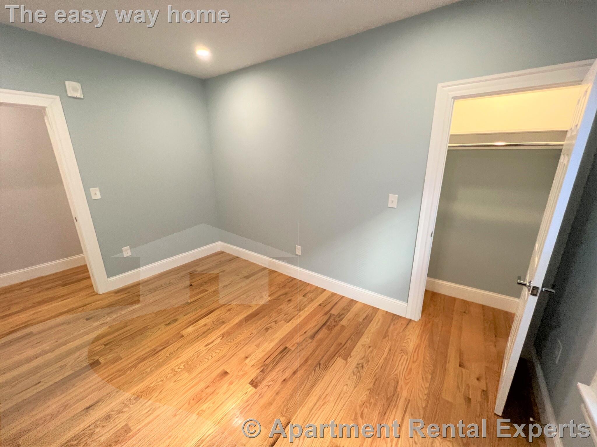 374 Oxford St, Porter Square