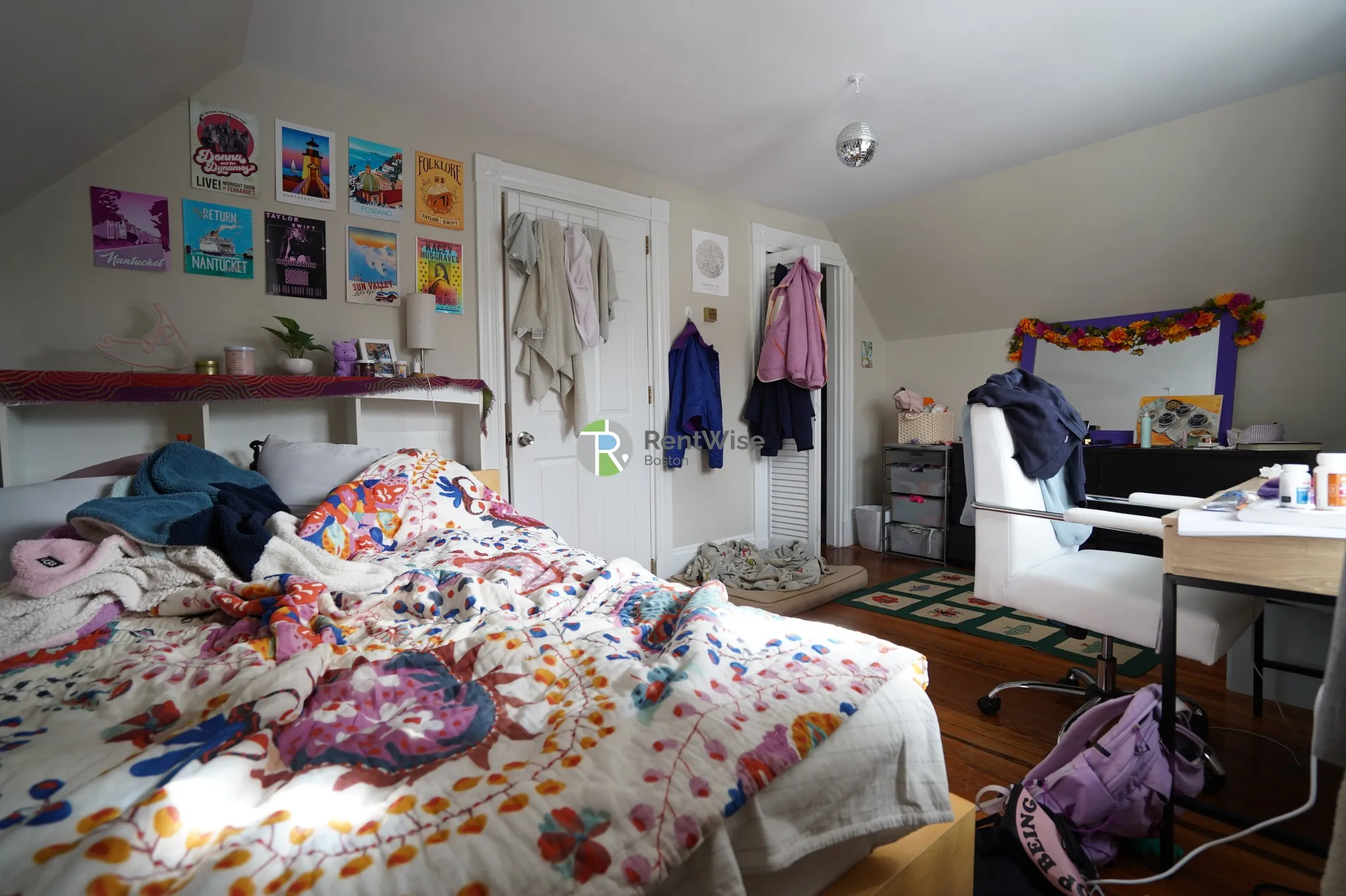 27 Emery St, Medford