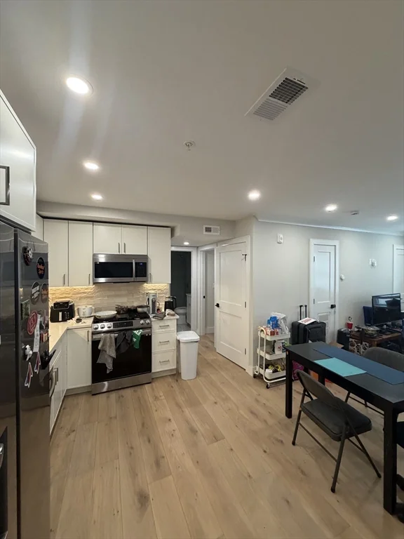 9 Everett St, Allston