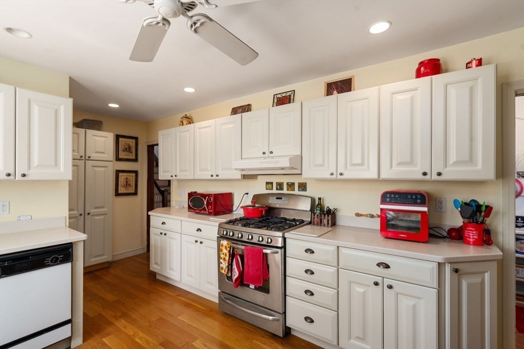 18 Newcastle Rd, Brighton