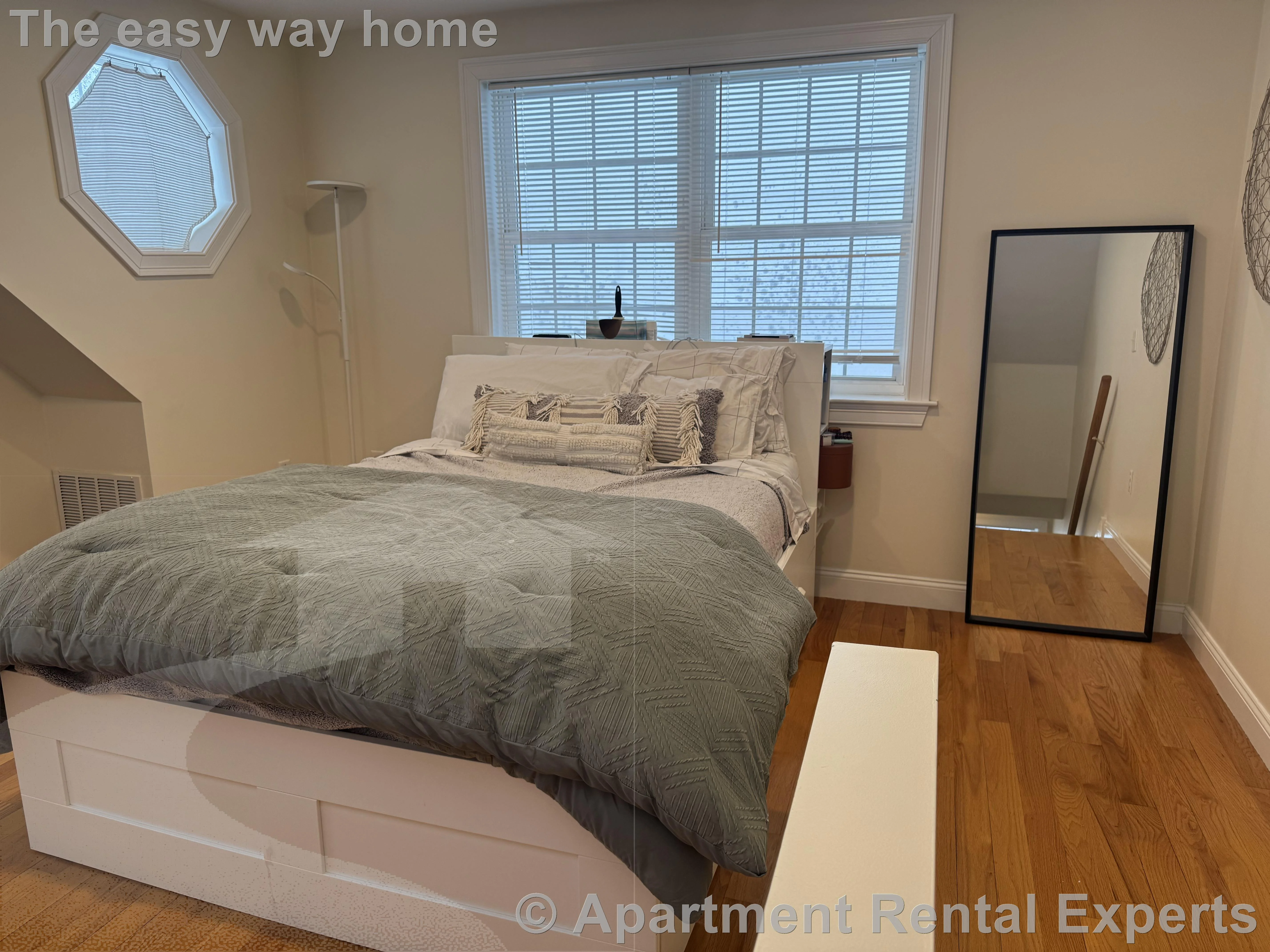 11 Winthrop Ct, Tufts