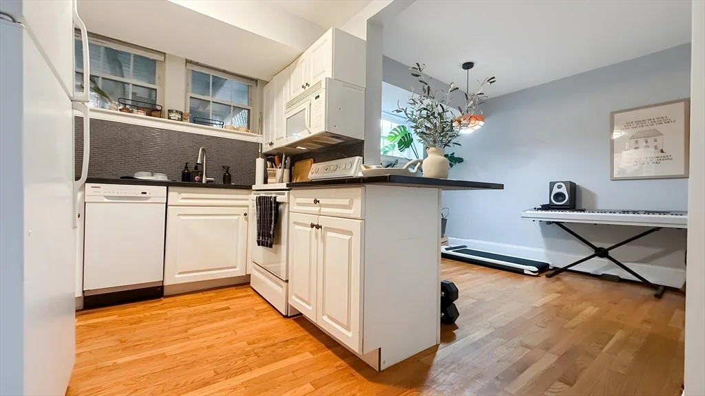 76 Boylston St, Chestnut Hill