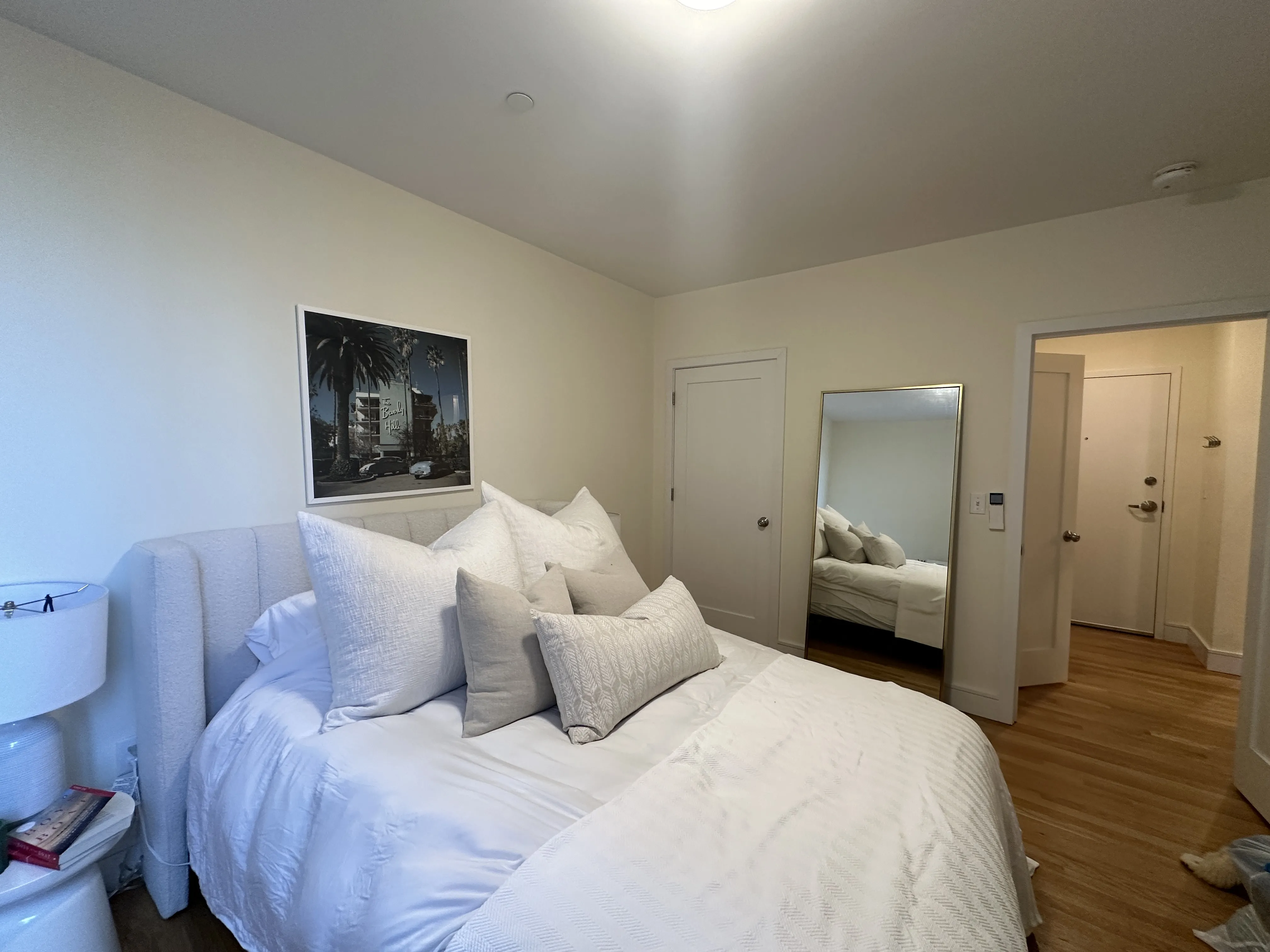 877 Beacon St, Fenway