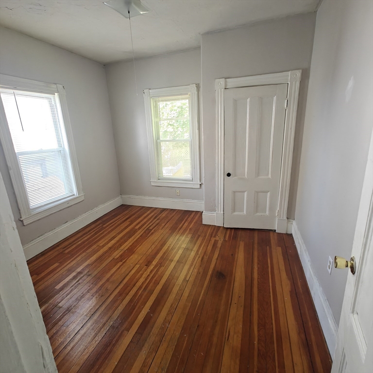 425 Chelmsford St, Lowell