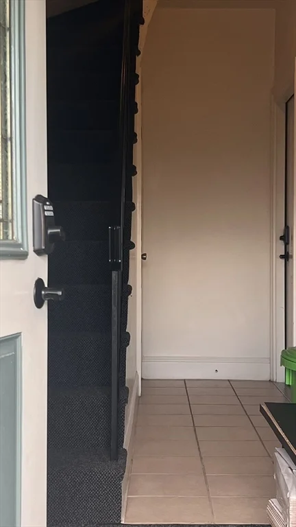 8 Humboldt Pl, South Boston