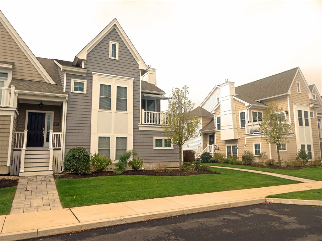 26 Daisy Ln, Plymouth