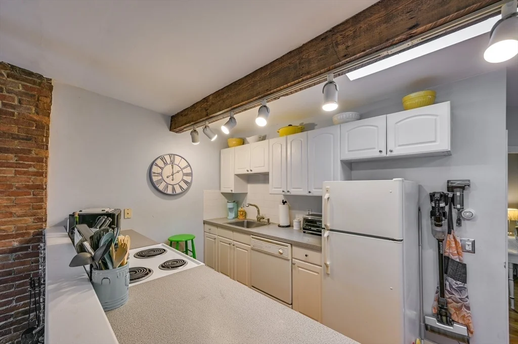 24 Bradford St, South End