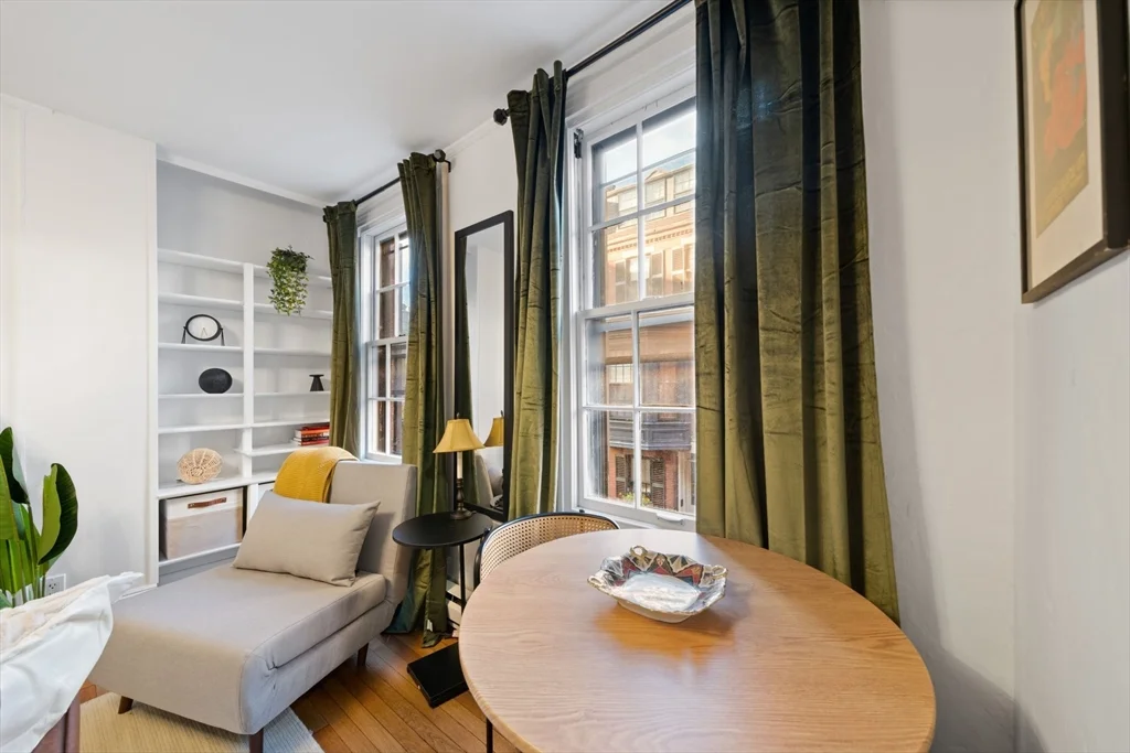 102 Revere St, Beacon Hill